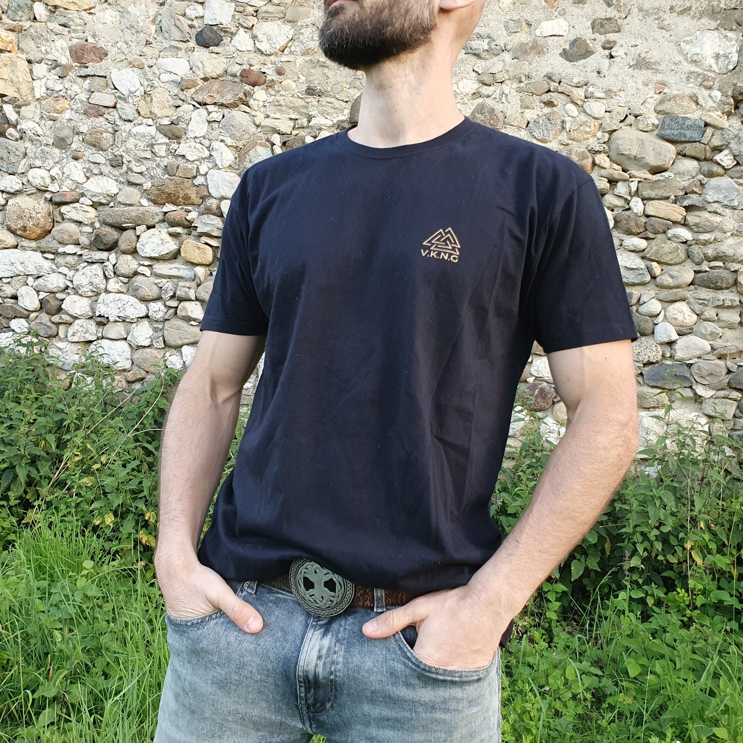 vkngjewelry T-shirt Be proud Mirror Effect Runes V.K.N.G™ T-shirt