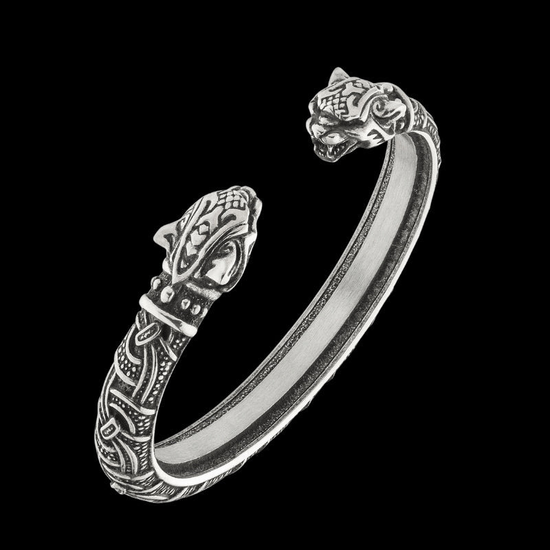 vkngjewelry Bracelet Freya's Cats Armring