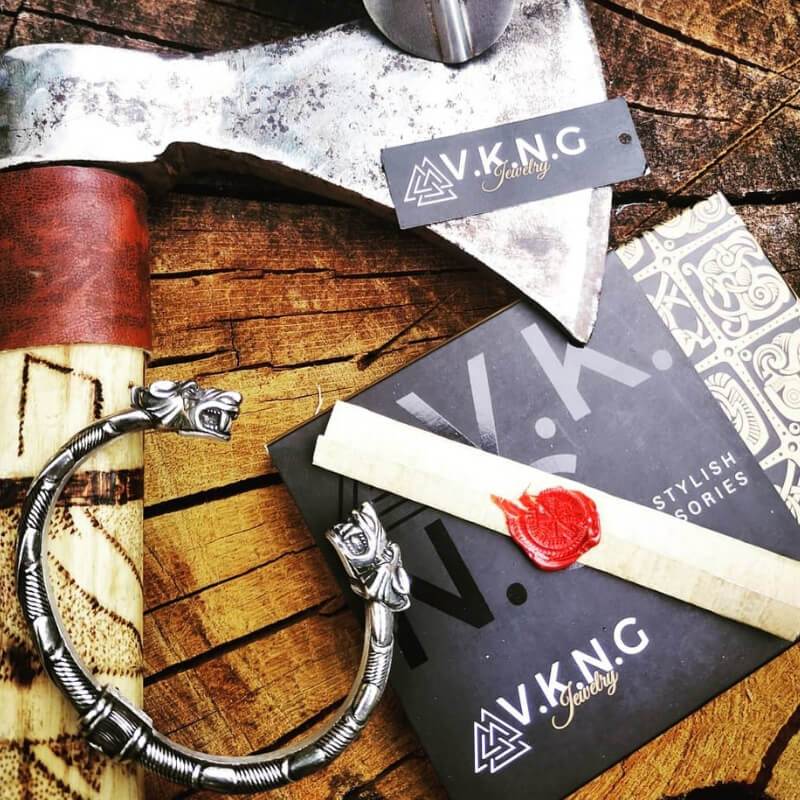 Sterling Silver Viking Foxtail Chain Bracelet With Bezel Set Garnets – Made  In Cymru