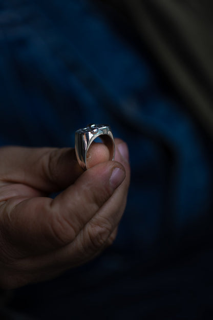 vkngjewelry Ring Frankish S Brooch Ring in Silver with Black Spinel