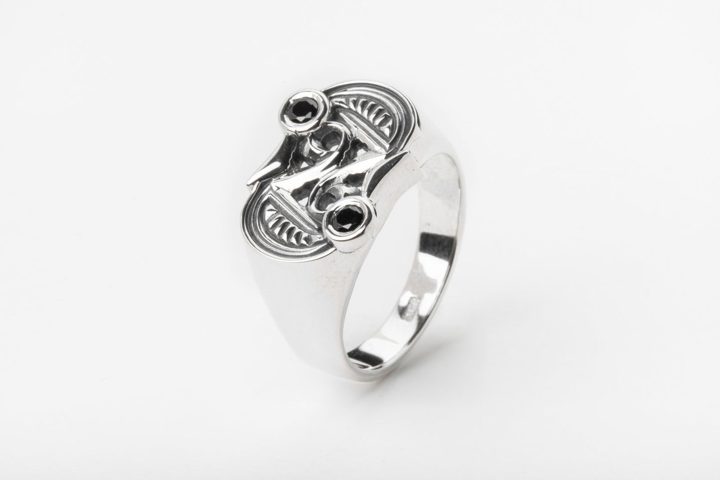 vkngjewelry Ring Frankish S Brooch Ring in Silver with Black Spinel