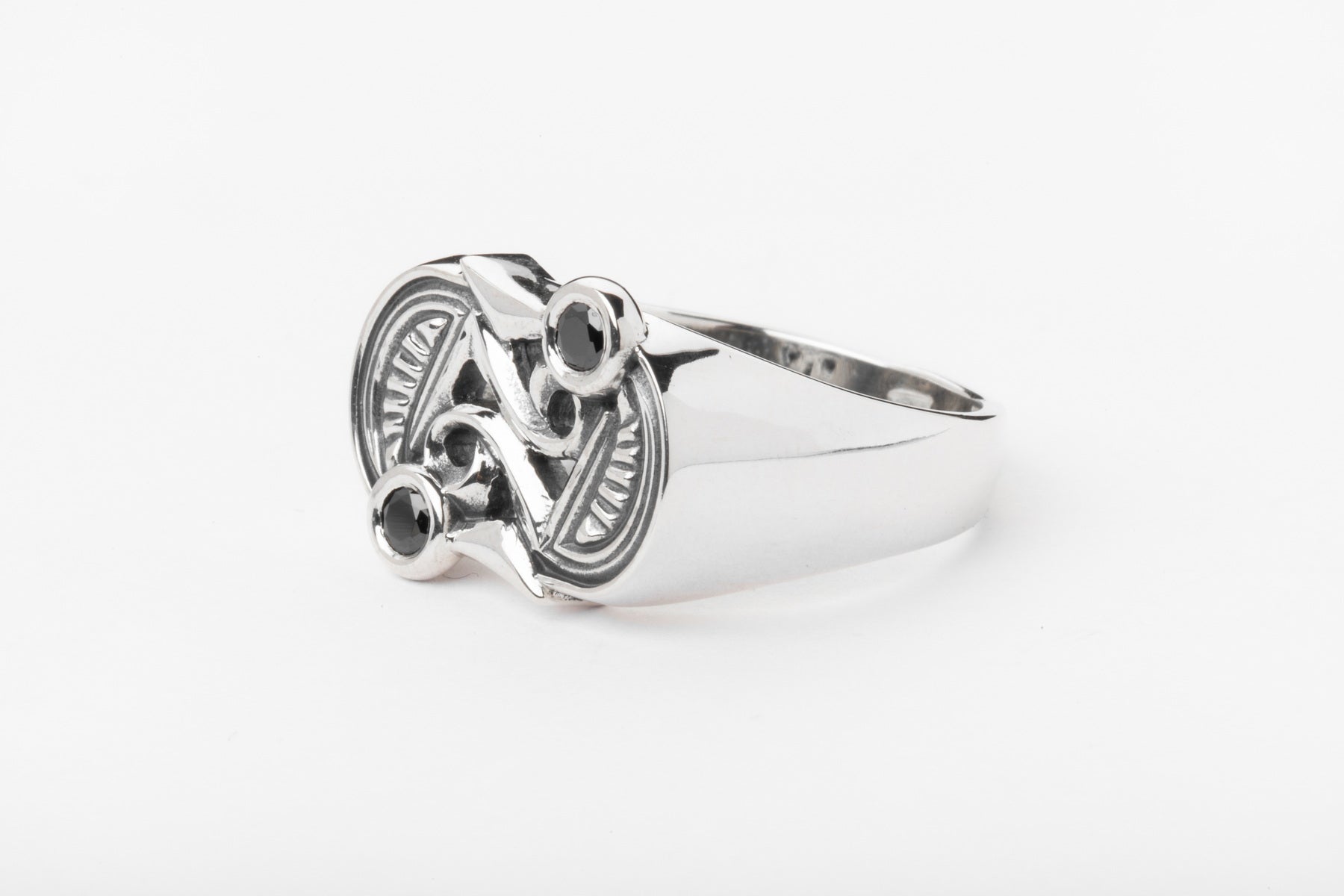 vkngjewelry Ring Frankish S Brooch Ring in Silver with Black Spinel