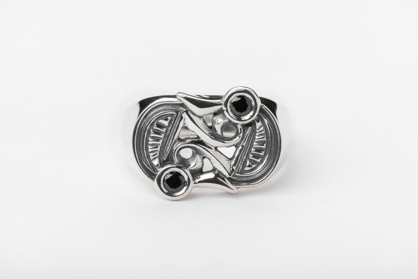 vkngjewelry Ring Frankish S Brooch Ring in Silver with Black Spinel