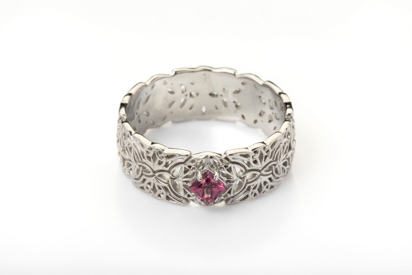 vkngjewelry Ring Gold Triquetra Wedding Ring with Garnet, Handmade Viking Jewelry