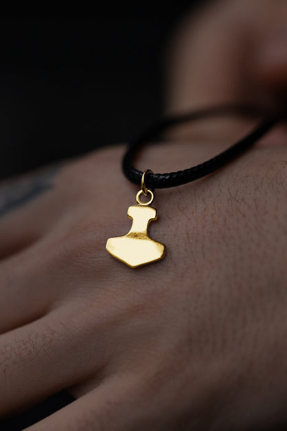 vkngjewelry pendentif Handcrafted Gold Thor's Hammer Smooth Pendant