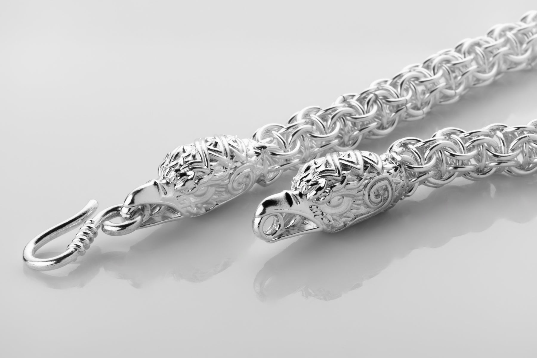 vkngjewelry Pendant 925 Sterling Silver Celtic Knot Box Chain with Eagle Head Clasp