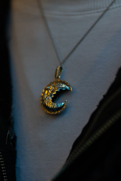 vkngjewelry Pendant Handcrafted Head of the Scheldt Silver Pendant