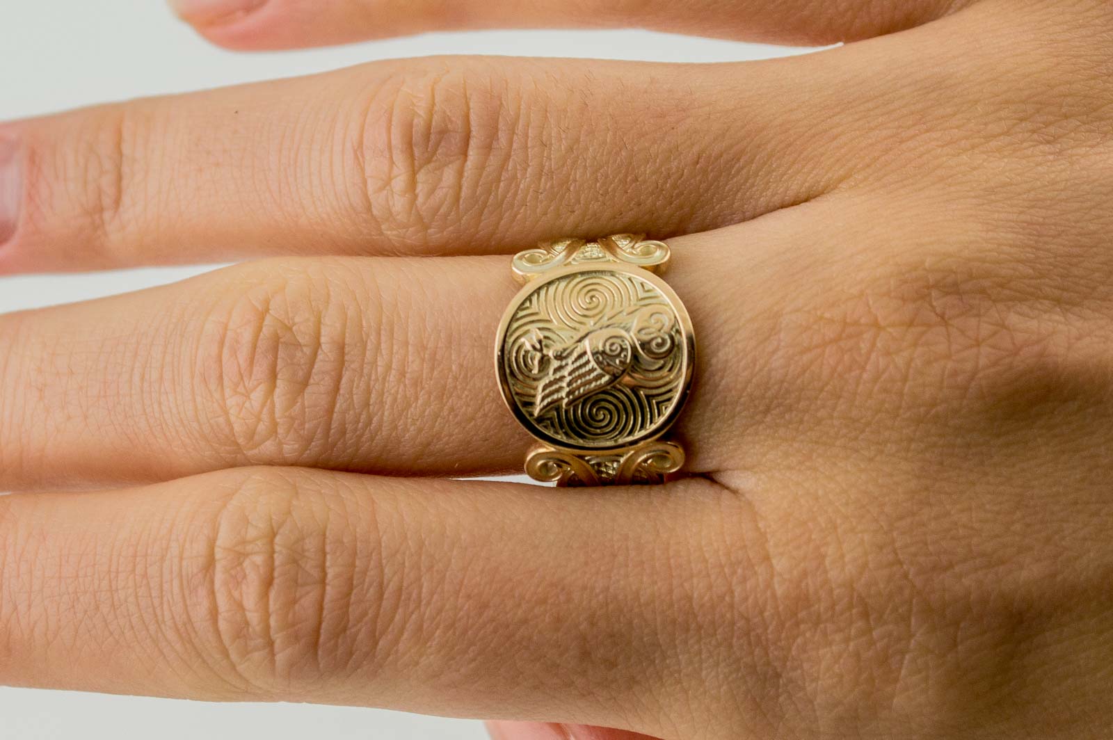 vkngjewelry Ring Handcrafted Owl Symbol with Ornament Gold Ring