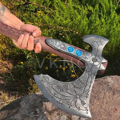 vkngjewelry hache Ragnarok Kratos Axe With Carved Handle And Luminescent Runes Hand-forged