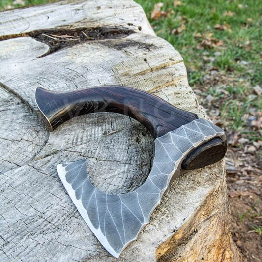 vkngjewelry hache Hand Forged Hatchet "Skarpt Nebb" With Leather Cover