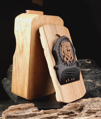 Reloj de madera vikingo Valknut y Bear hecho a mano