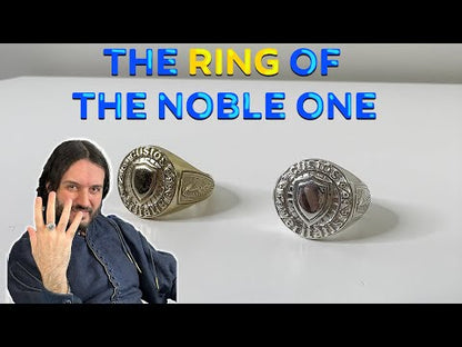 L'anello del nobile realizzato artigianalmente