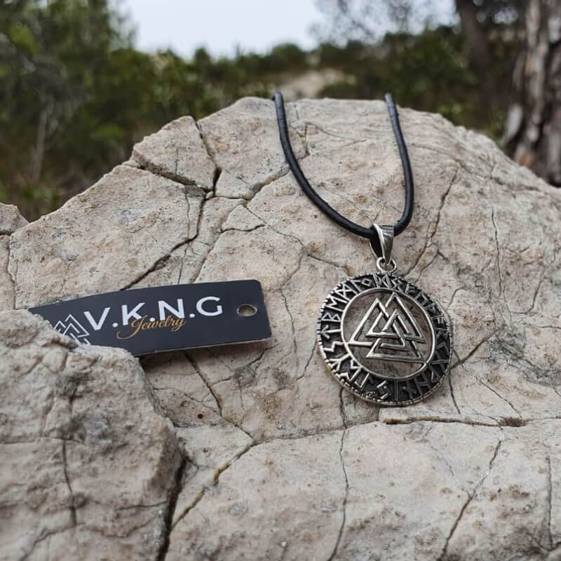 vkngjewelry Pendant Valknut Norse Runes Circle Sterling Silver Pendant