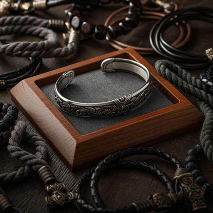 Wikinger Kunst Armreif | Handgefertigt | Viking Schmuck – vkngjewelry | Armreifen